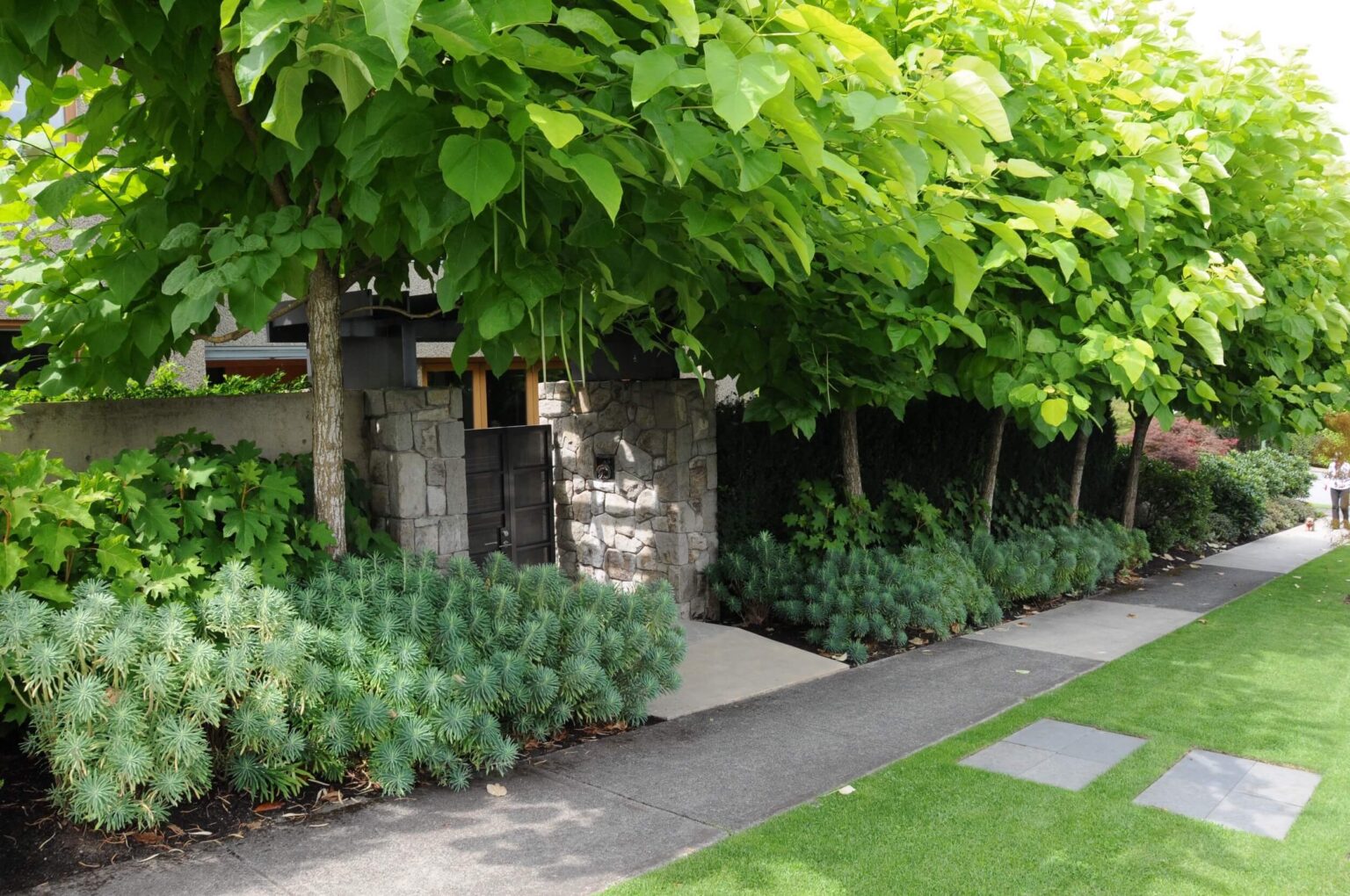 High end landscape construction by Fossil Landscape Construction in Vancouver BC featuring refined outdoor spaces, detailed craftsmanship and timeless design.