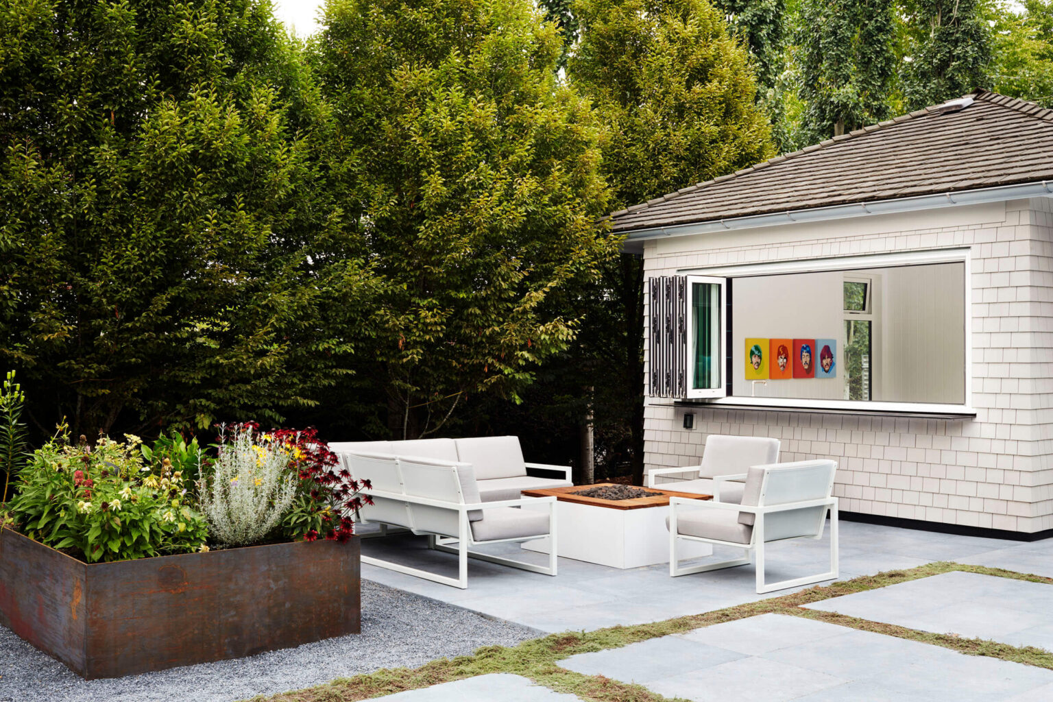 High end landscape construction by Fossil Landscape Construction in Vancouver BC featuring refined outdoor spaces, detailed craftsmanship and timeless design.