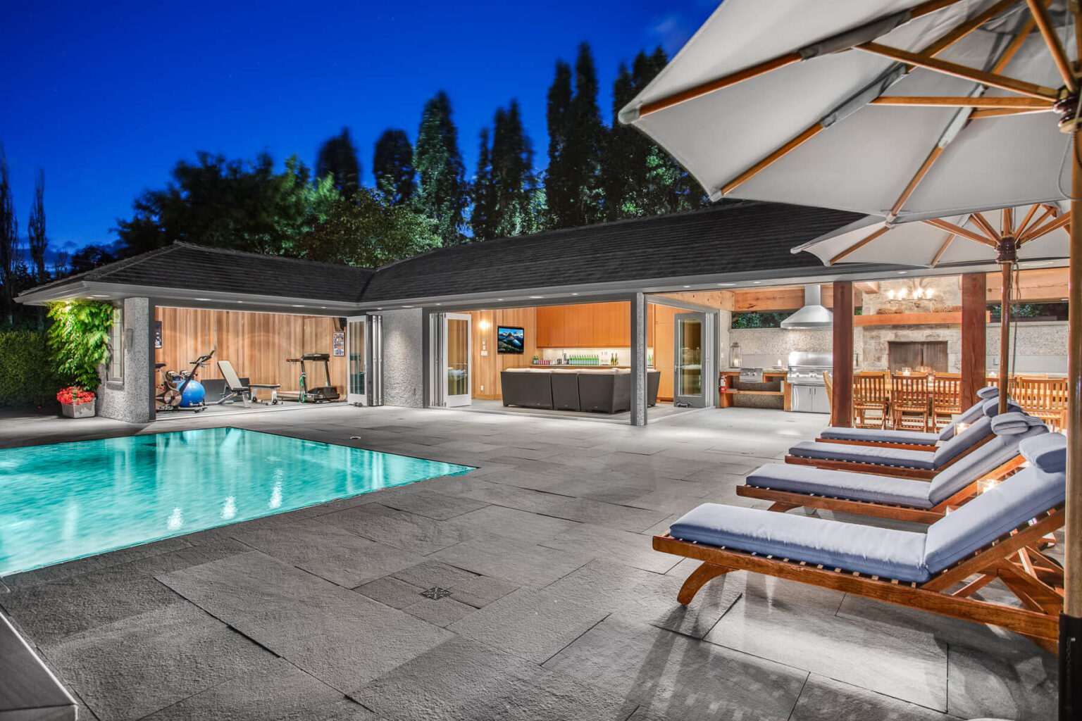 High end landscape construction by Fossil Landscape Construction in Vancouver BC featuring refined outdoor spaces, detailed craftsmanship and timeless design.